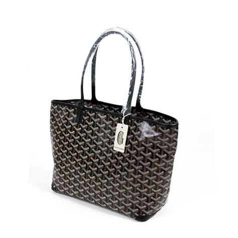 goyard artois pm size